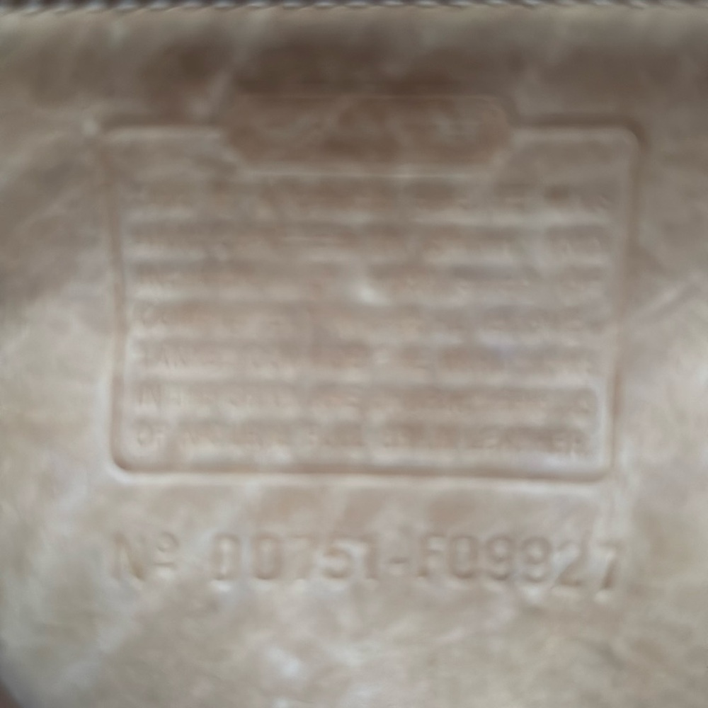 Vintage Y2K Coach Willis Camel with Nickel Hardware 9927 - Picture 13 of 16